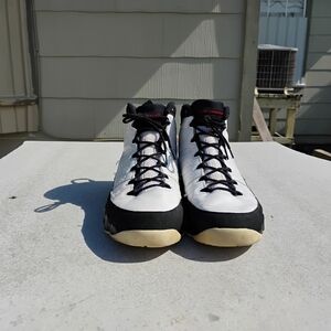 Men's White and Black Sneakers